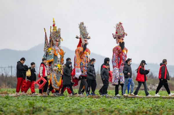 粤友钱配资 福州游神出圈，在“中国式赛博朋克”之夜与“神仙见面”